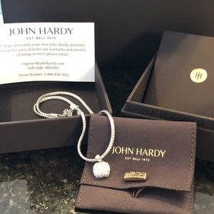 Classic Chain Pendant Necklace with Diamonds